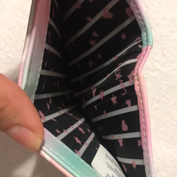 NWOT Betsey Johnson Wallet. - Picture 5 of 7